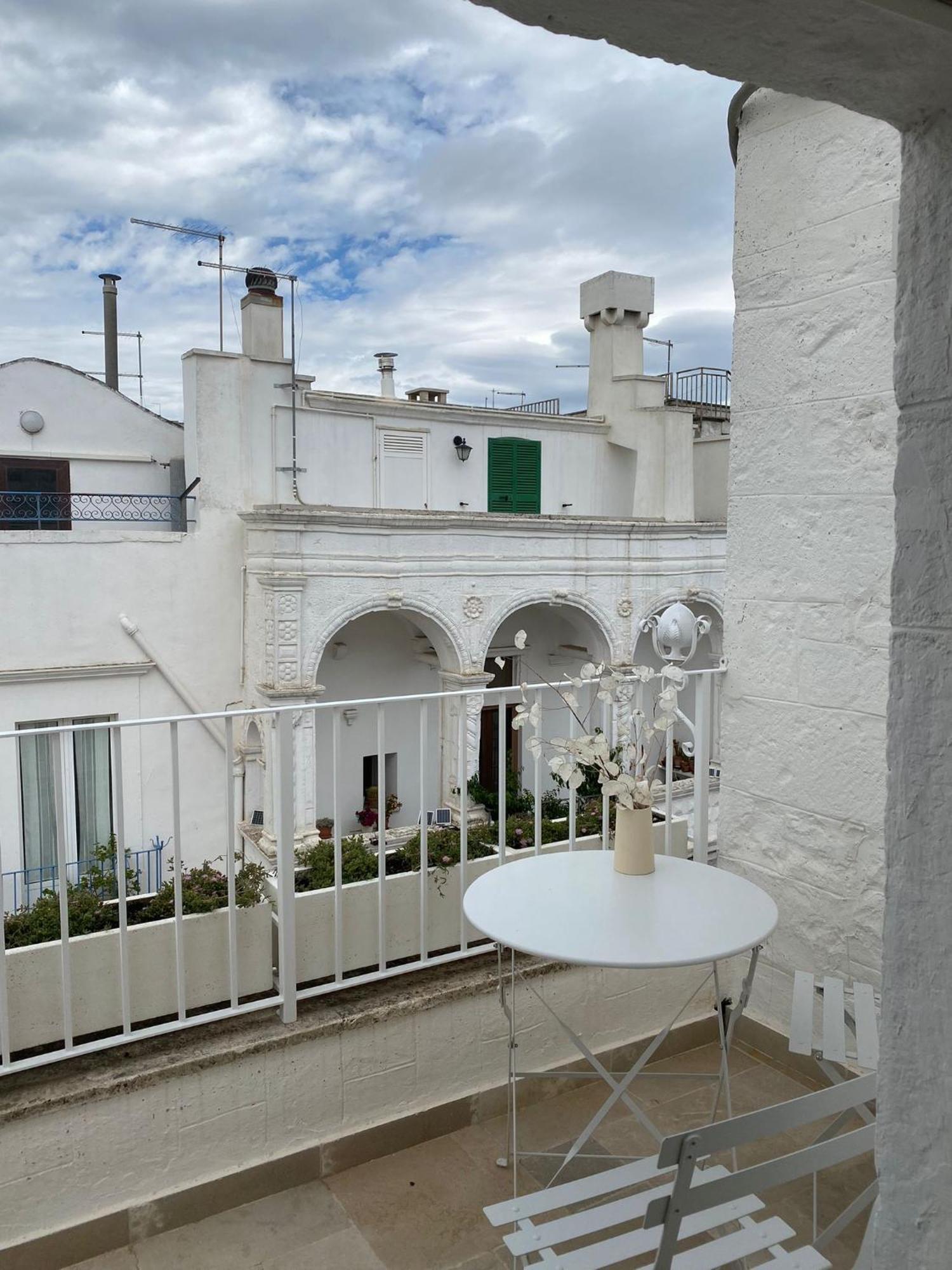 Casa U Burie, Casa Design Con Terrazza Panoramica E Jacuzzi Lejlighed Cisternino Eksteriør billede